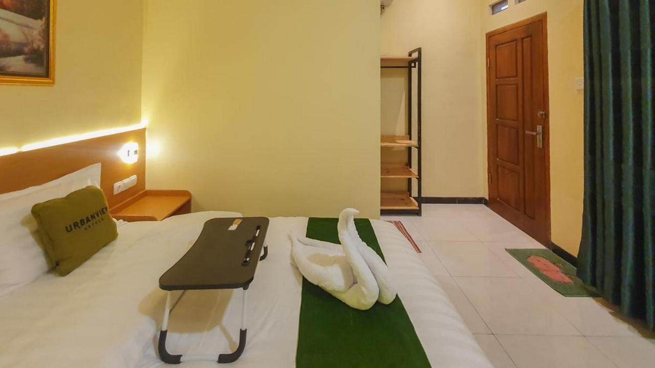 Urbanview Hotel Sakura Kampung Inggris Pare By Reddoorz Exterior foto