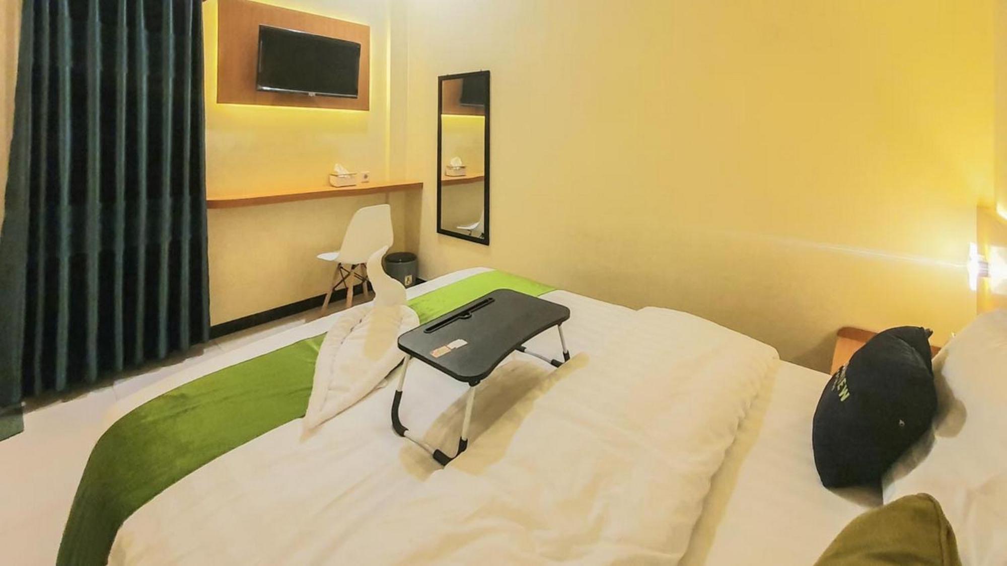 Urbanview Hotel Sakura Kampung Inggris Pare By Reddoorz Exterior foto